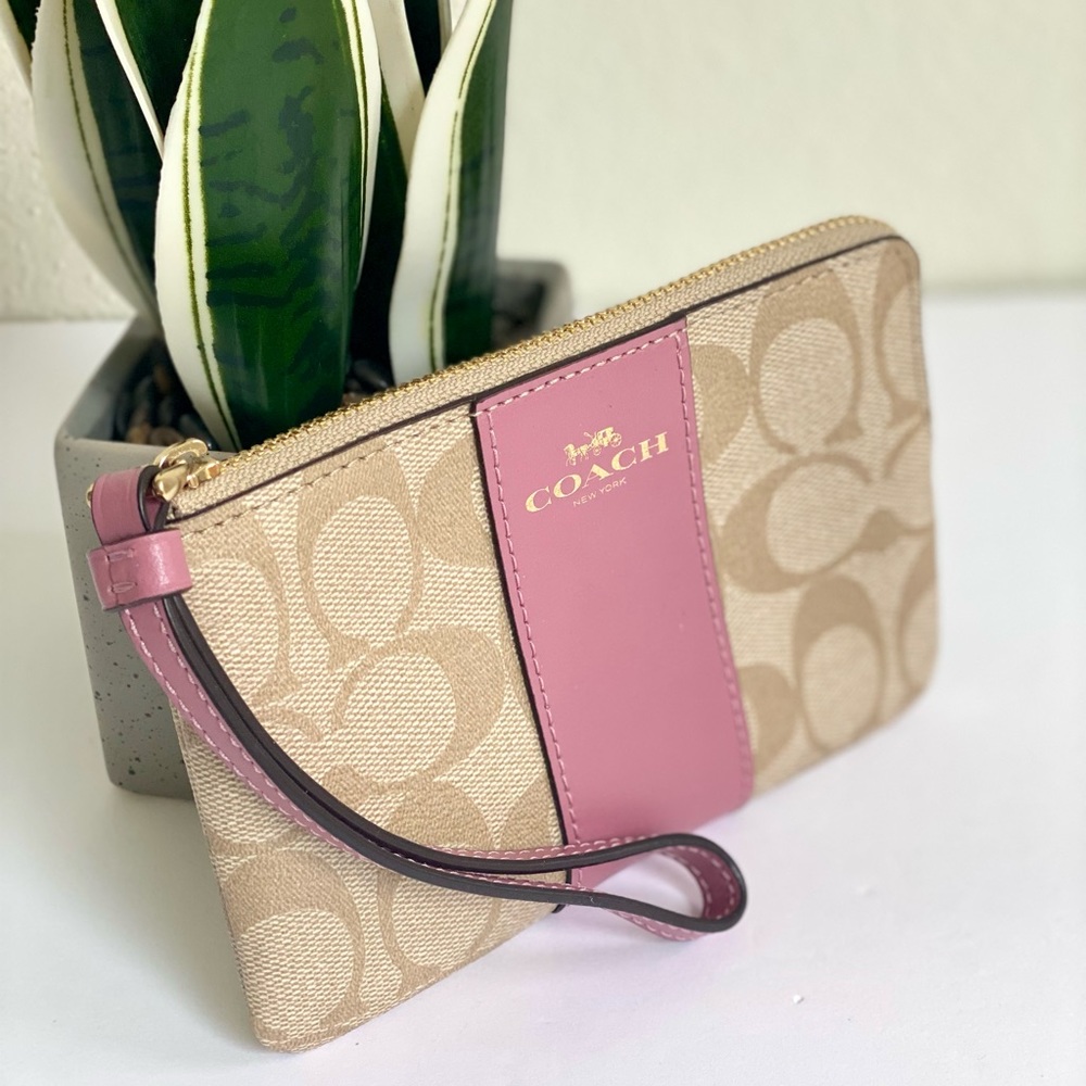 Corner Zip Wallet Wristlet - Picture 3 of 10